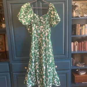 Beautiful green and white floral print long dress, puff sleeve and tie back